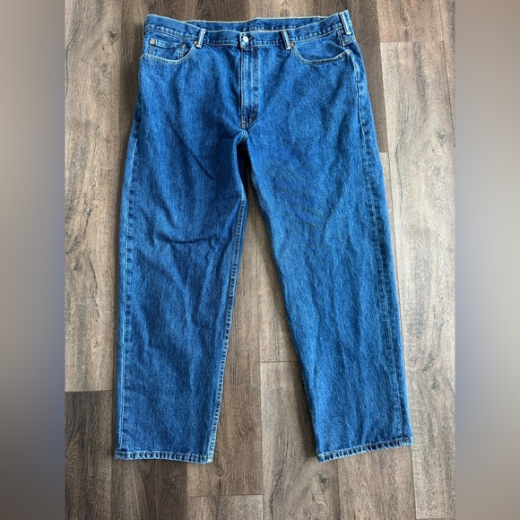 Levi’s 550, men’s size 46 x 32.  Great condition! - Picture 1 of 9